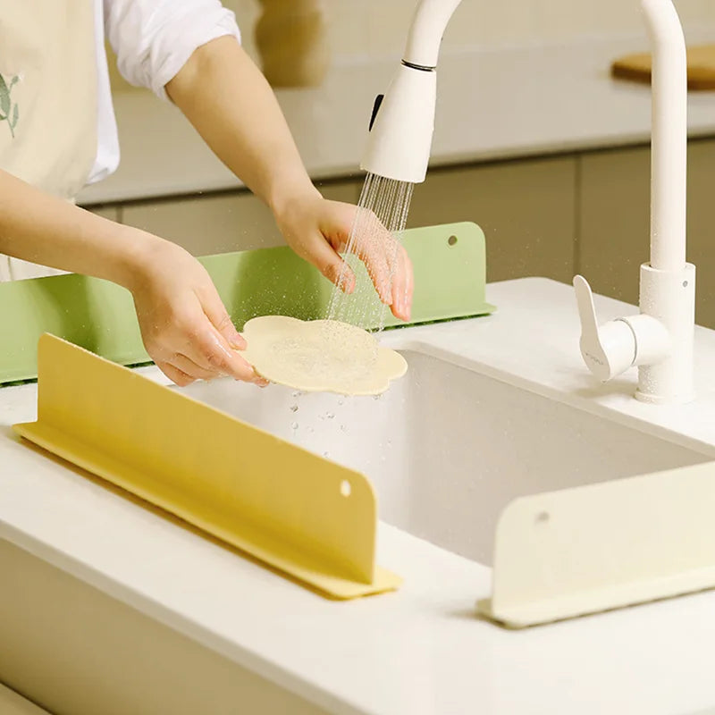Elite Sink Splash Guard - BUY 1 GET 1 FREE !